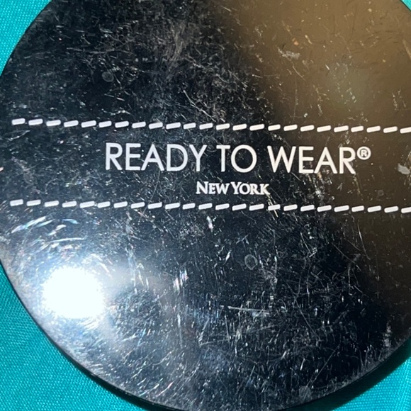 Makeup - Picture 16 of 16